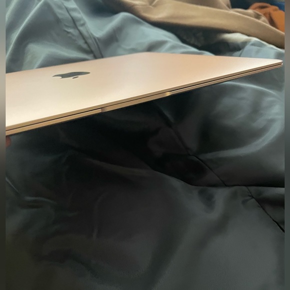 MacBook Air 2020 core i3 - fair condition - SOLD - Picture 7 of 11